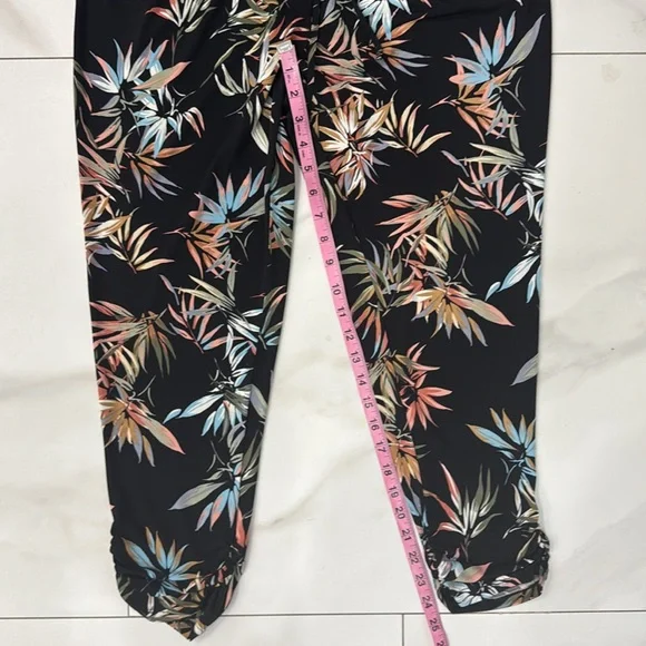 Veronica M Black Floral Strapless Jumpsuit.  Sz M - Picture 6 of 7